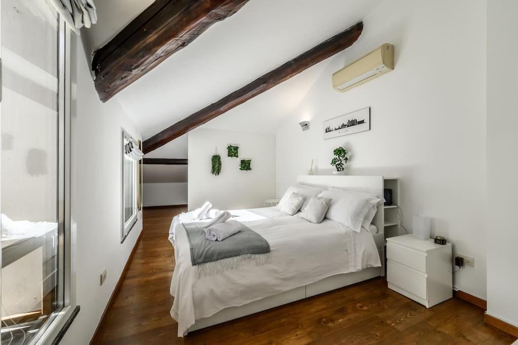 Buenos Aires' Nest - 10 Minutes From Duomo With Terrace Milão Exterior foto